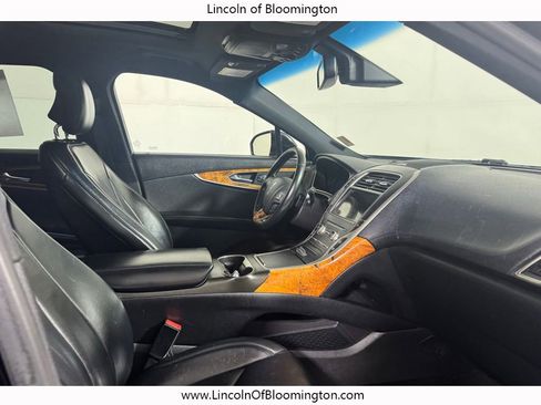 Used 2016 Lincoln MKX Select w/ Select Plus Package AWD/4WD image 13
