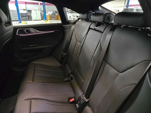 Used 2025 BMW i4 eDrive40 image 17