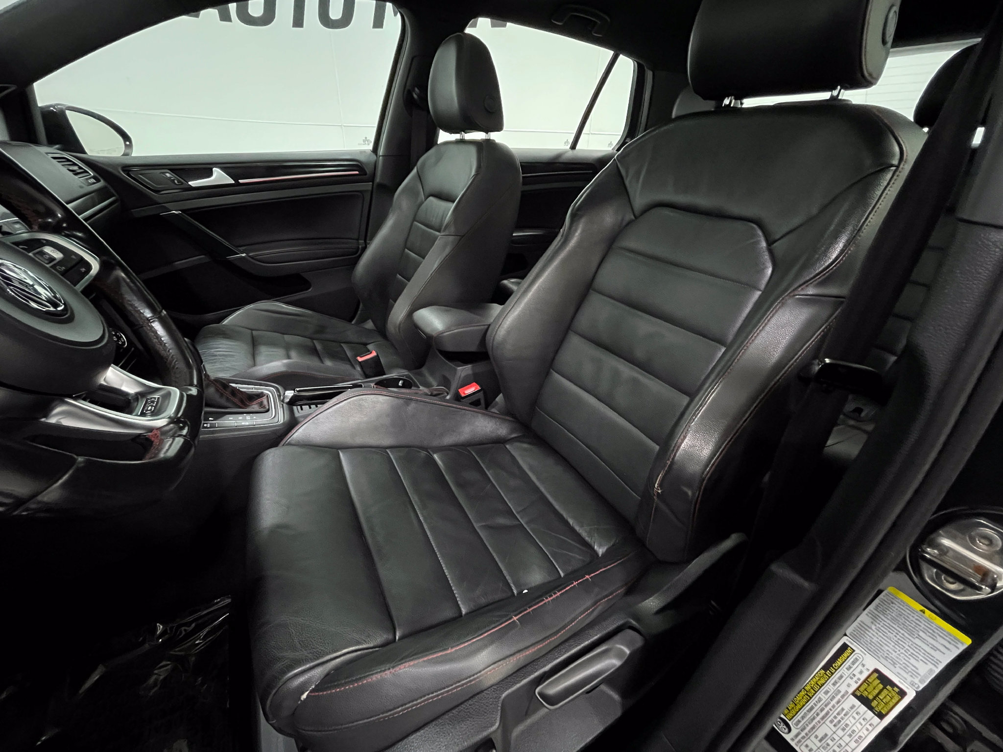 Used 2015 Volkswagen GTI SE w/ Lighting Package (SEL) FWD image 13