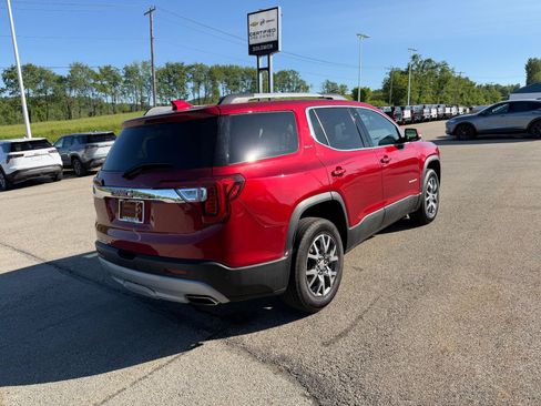 Certified 2023 GMC Acadia SLT FWD image 6