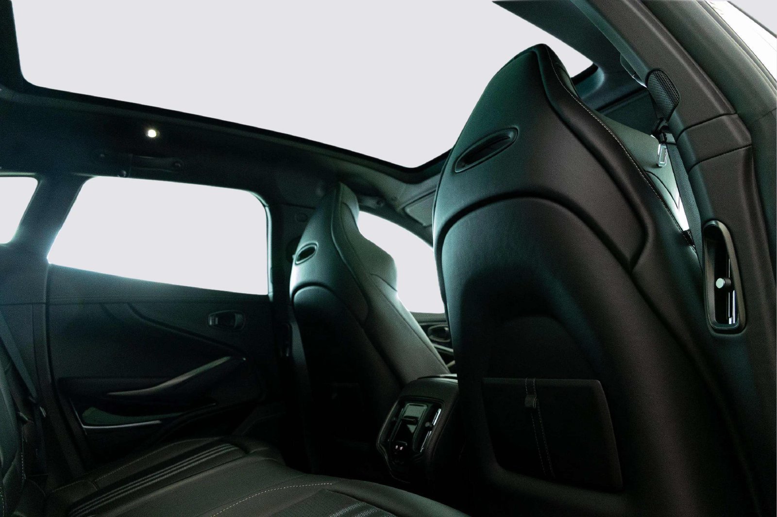 New 2026 Aston Martin DBX 707 AWD/4WD image 37