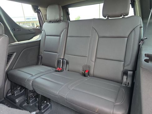 Used 2023 Chevrolet Tahoe Z71 w/ Luxury Package AWD/4WD image 12