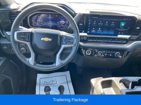 Used 2023 Chevrolet Silverado 1500 LT AWD/4WD image 7
