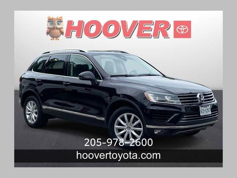 Used 2017 Volkswagen Touareg Sport AWD/4WD image 1