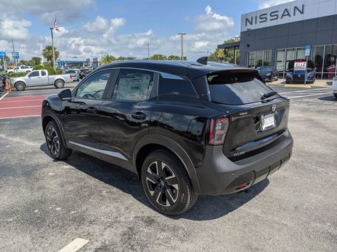 Certified 2025 Nissan Kicks SV w/ SV Premium Package AWD/4WD image 7