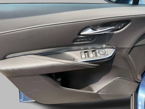 Used 2025 Cadillac XT4 Premium Luxury FWD image 20
