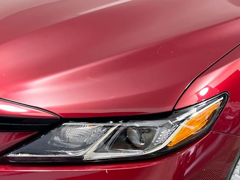 Used 2022 Toyota Camry LE FWD image 11