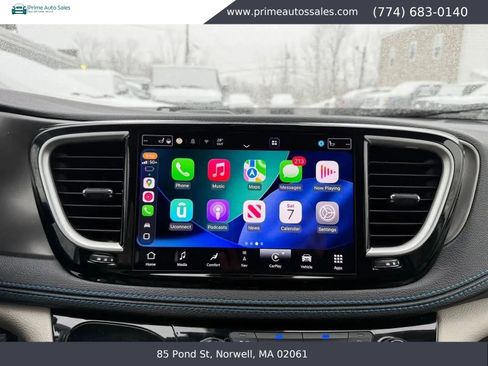 Used 2021 Chrysler Pacifica Touring-L FWD image 30