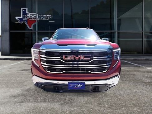 New 2025 GMC Sierra 1500 SLT image 7