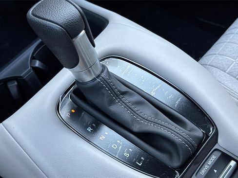 New 2026 Honda HR-V LX image 21