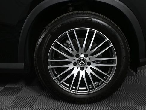 Used 2026 Mercedes-Benz GLC 300 image 36