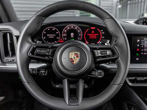 Certified 2025 Porsche Cayenne E-Hybrid AWD/4WD image 22