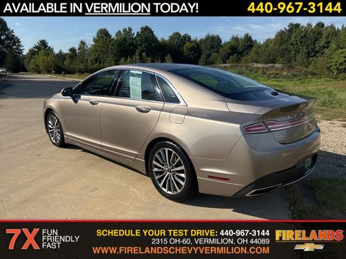 Used 2018 Lincoln MKZ Premiere image 3