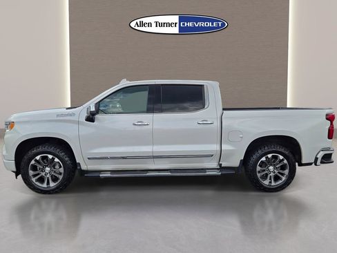 Used 2024 Chevrolet Silverado 1500 High Country w/ Technology Package AWD/4WD image 12