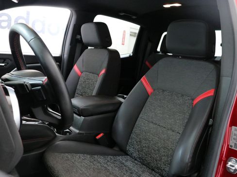 Used 2024 Chevrolet Colorado Z71 w/ Z71 Convenience Package 2 image 24