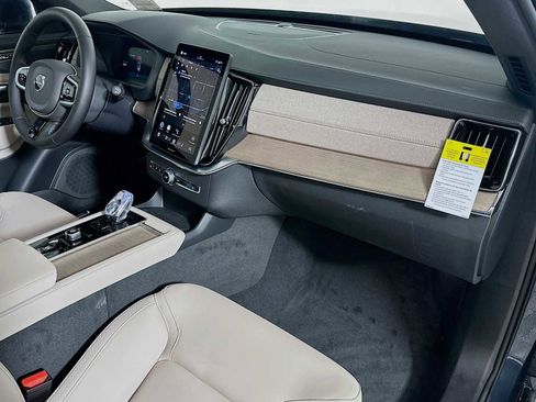 New 2026 Volvo XC90 B6 Plus w/ Protection Package Premier image 29