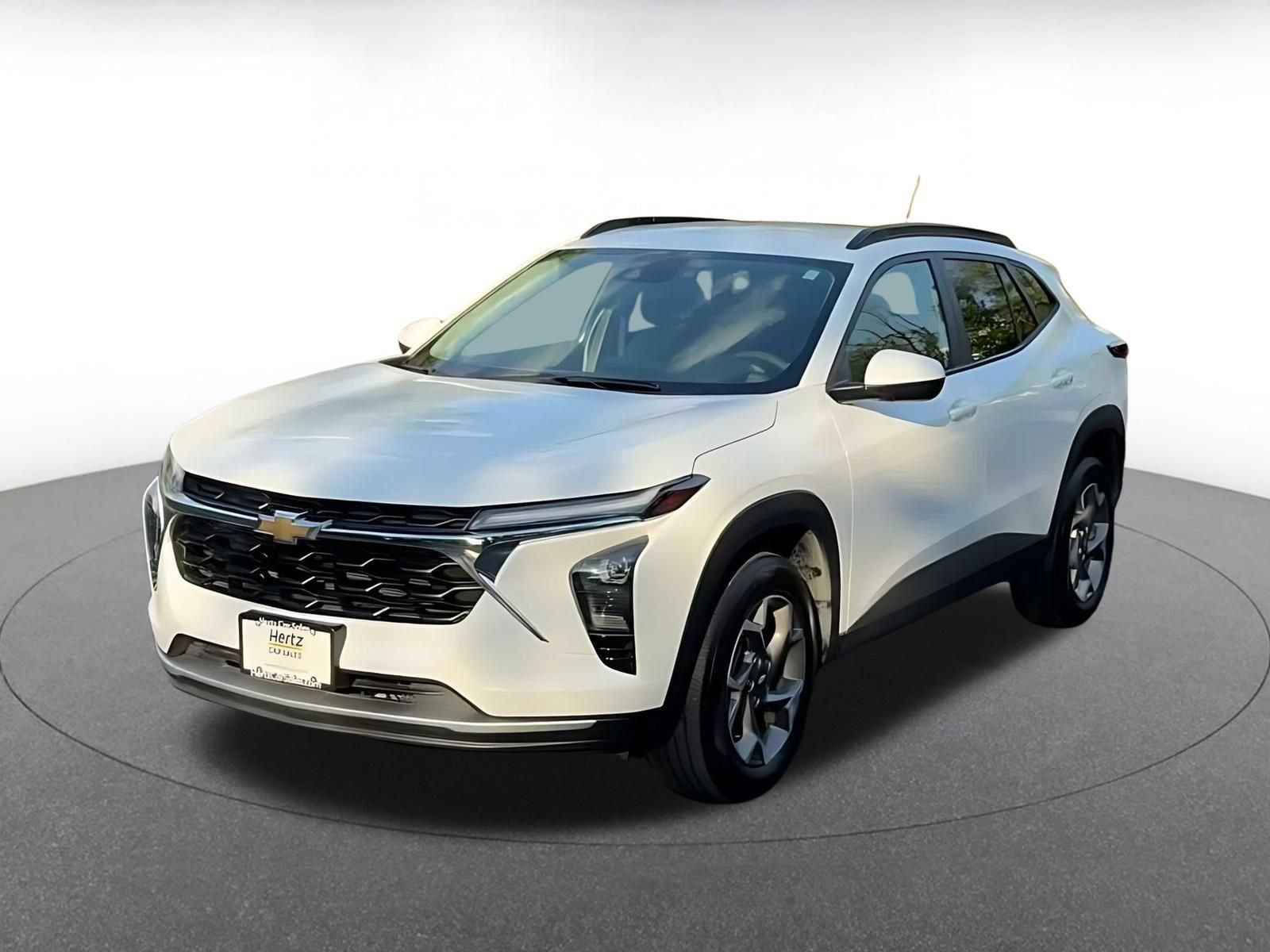 Used 2025 Chevrolet Trax LT FWD image 6