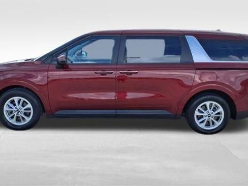 Used 2024 Kia Carnival LX image 5