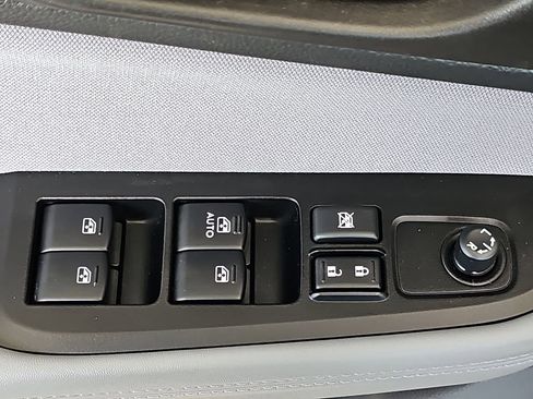 Used 2018 Subaru Legacy 2.5i image 32