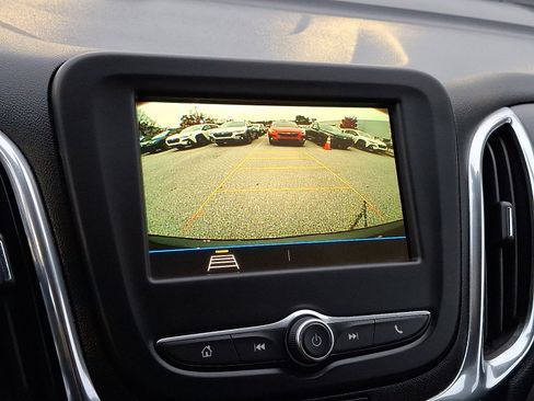 Used 2019 Chevrolet Equinox LT image 17