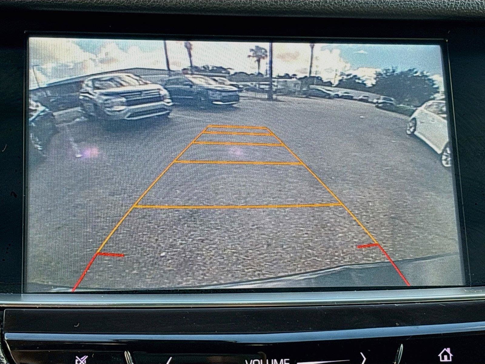 Used 2017 Cadillac XT5 FWD image 13