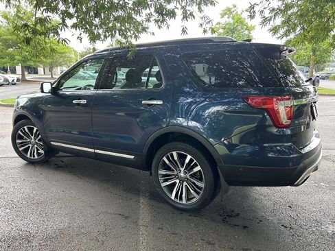 Used 2017 Ford Explorer Platinum AWD/4WD image 4