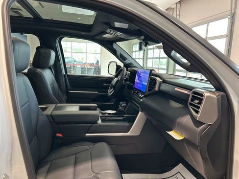New 2026 Toyota Tundra Platinum AWD/4WD image 17