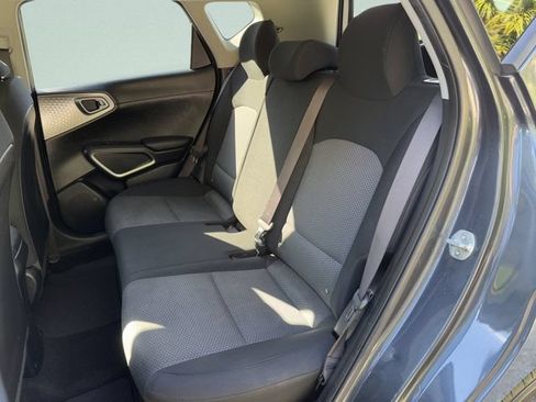Used 2021 Kia Soul LX FWD image 19