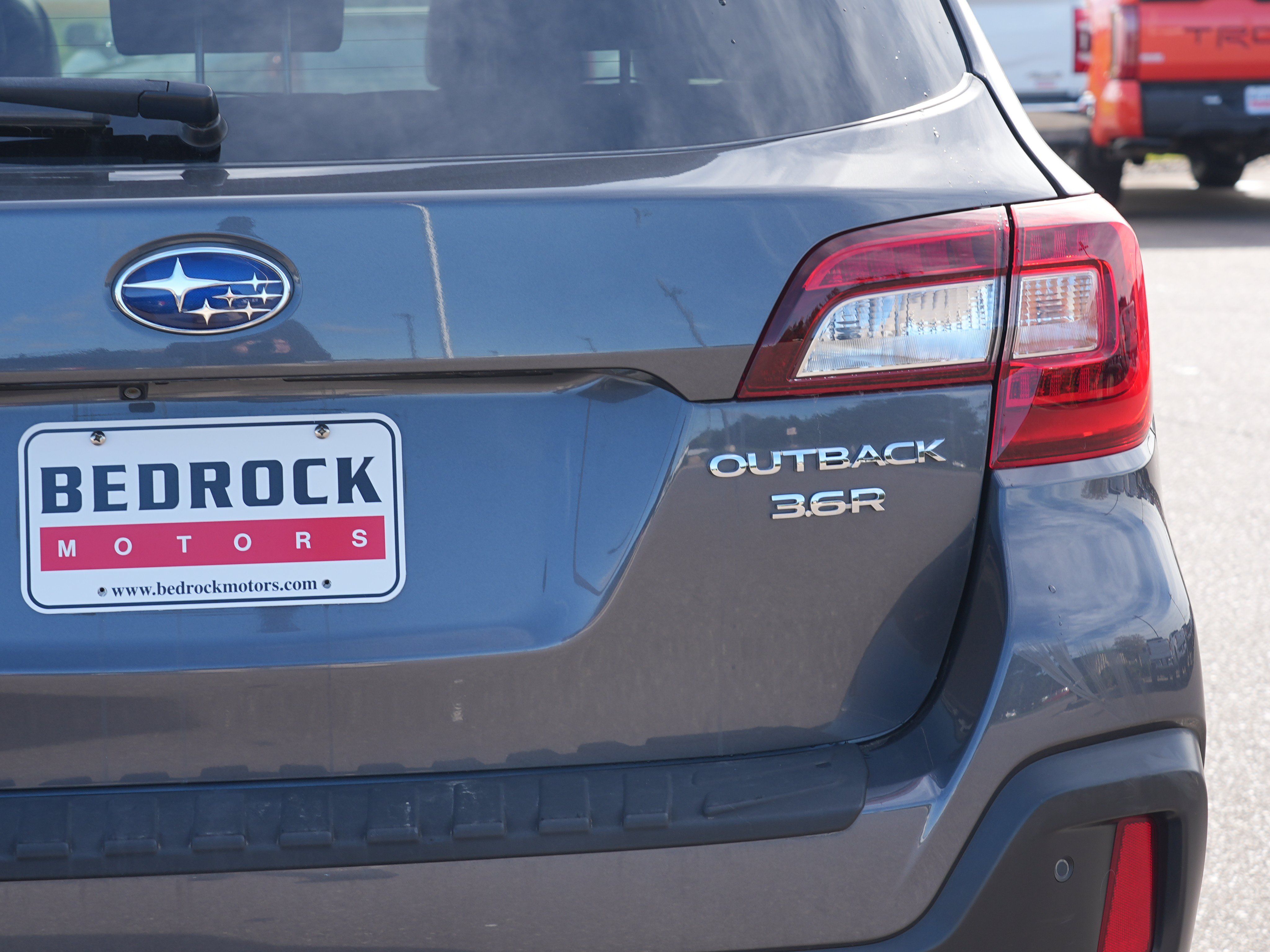 Used 2018 Subaru Outback 3.6R Limited AWD/4WD image 10