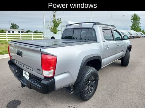 Used 2016 Toyota Tacoma SR5 w/ SR5 Appearance Package (SN) AWD/4WD image 9