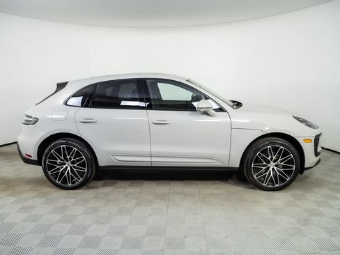 New 2026 Porsche Macan AWD/4WD image 28