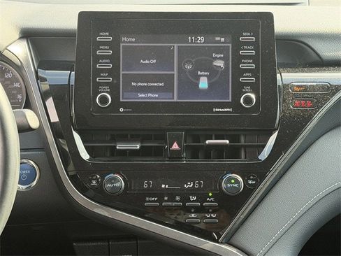 Used 2022 Toyota Camry SE image 17