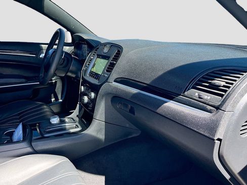 Used 2022 Chrysler 300 S RWD image 32