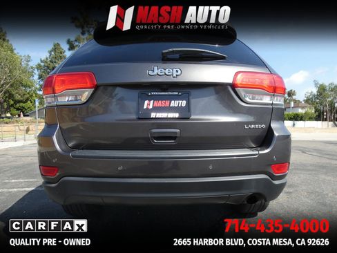Used 2019 Jeep Grand Cherokee Laredo w/ 18" Wheel & 8.4" Radio Group RWD image 10