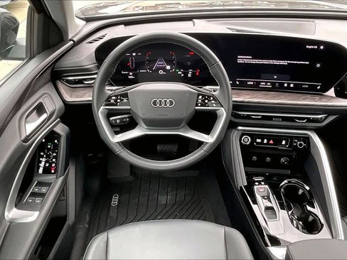 Certified 2025 Audi Q5 Premium w/ Convenience Package image 6
