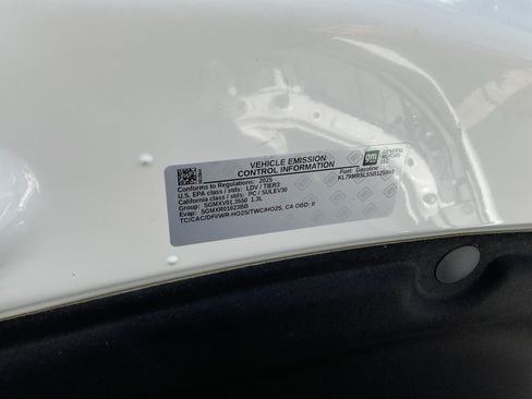 Used 2025 Chevrolet TrailBlazer LT AWD/4WD image 24