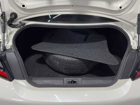 Used 2023 Toyota GR86 RWD image 31