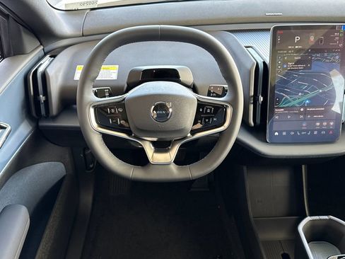 New 2026 Volvo EX30 Cross Country Ultra image 13
