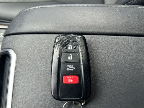Used 2020 Toyota Highlander Limited AWD/4WD image 32