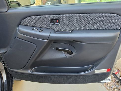 Used 2002 Chevrolet Avalanche 2500 RWD image 28