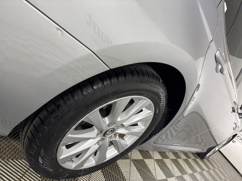 Used 2018 Toyota Camry L image 31