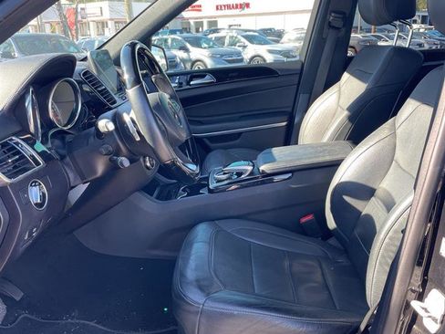 Used 2017 Mercedes-Benz GLS 550 4MATIC image 11