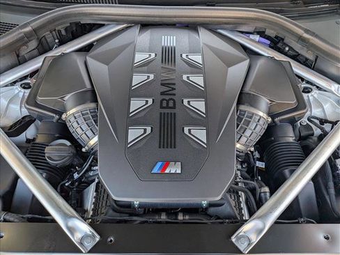 New 2026 BMW X5 M60i w/ Climate Comfort Package image 18