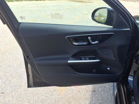 Used 2025 Mercedes-Benz C 300 4MATIC Sedan image 12