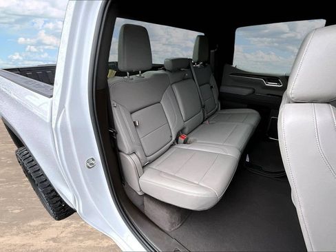 Used 2026 GMC Sierra 1500 SLT AWD/4WD image 28