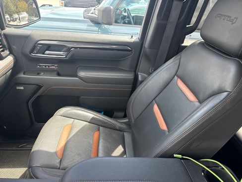 Used 2025 GMC Sierra 1500 AT4 w/ AT4 Premium Package AWD/4WD image 6