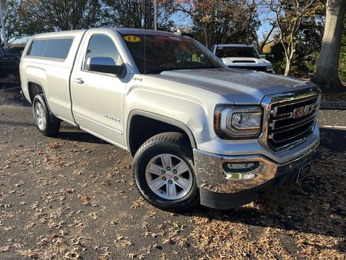 Used 2017 GMC Sierra 1500 SLE w/ SLE Preferred Package image 2