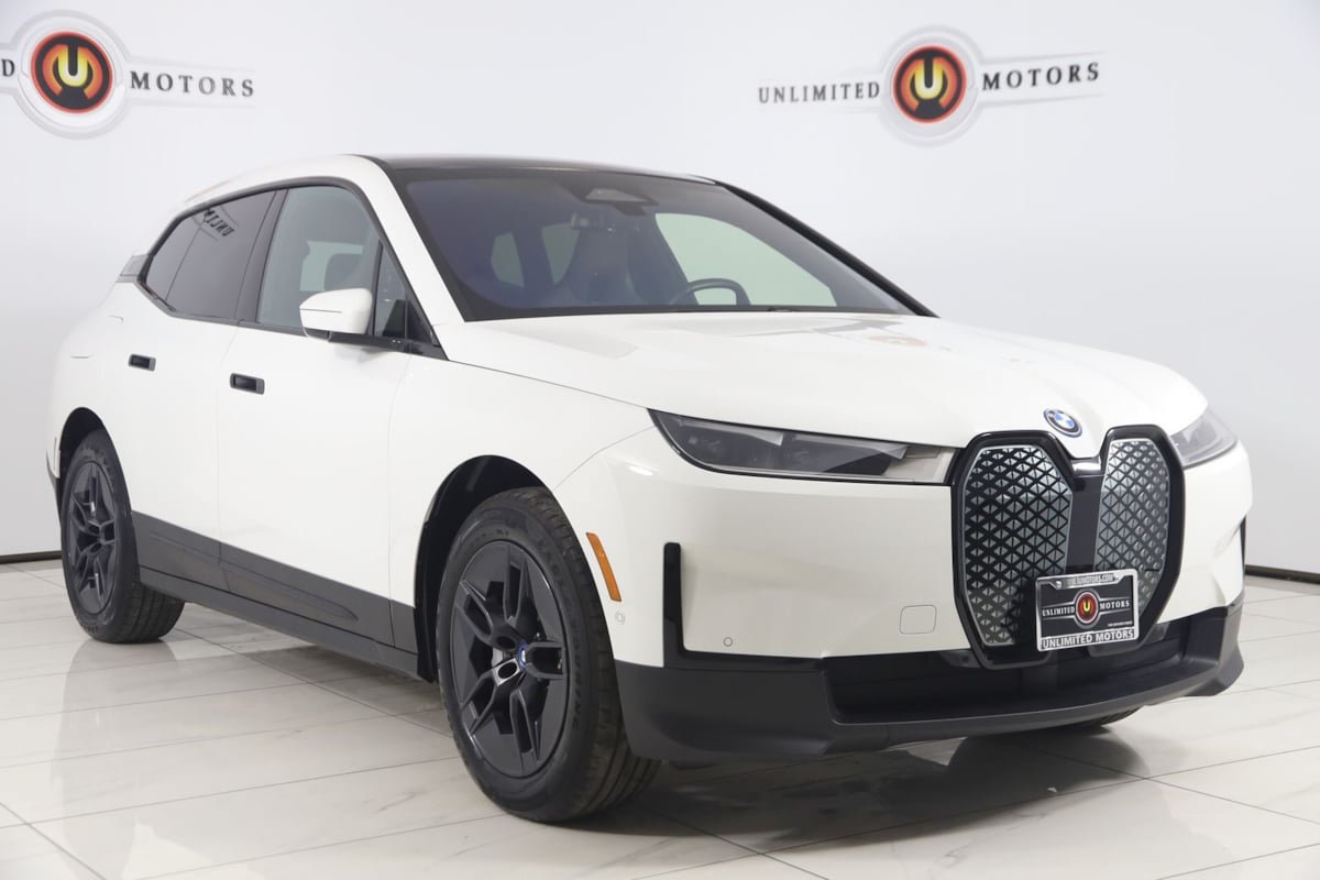 Used 2023 BMW iX xDrive50 AWD/4WD image 22