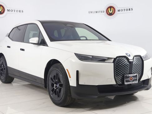 Used 2023 BMW iX xDrive50 AWD/4WD image 22