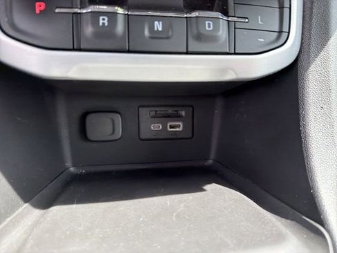 Used 2023 GMC Acadia SLT AWD/4WD image 24